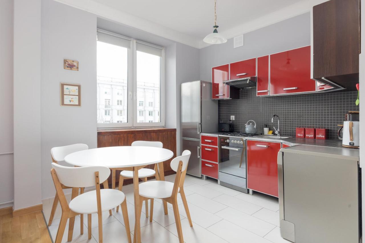 Metro Raclawicka Red Apartment Warszawa Exteriör bild
